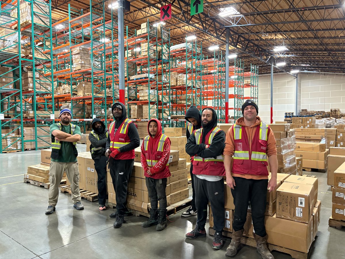 Express Lumpers dedicated warehouse crew team at a Renton distribution center